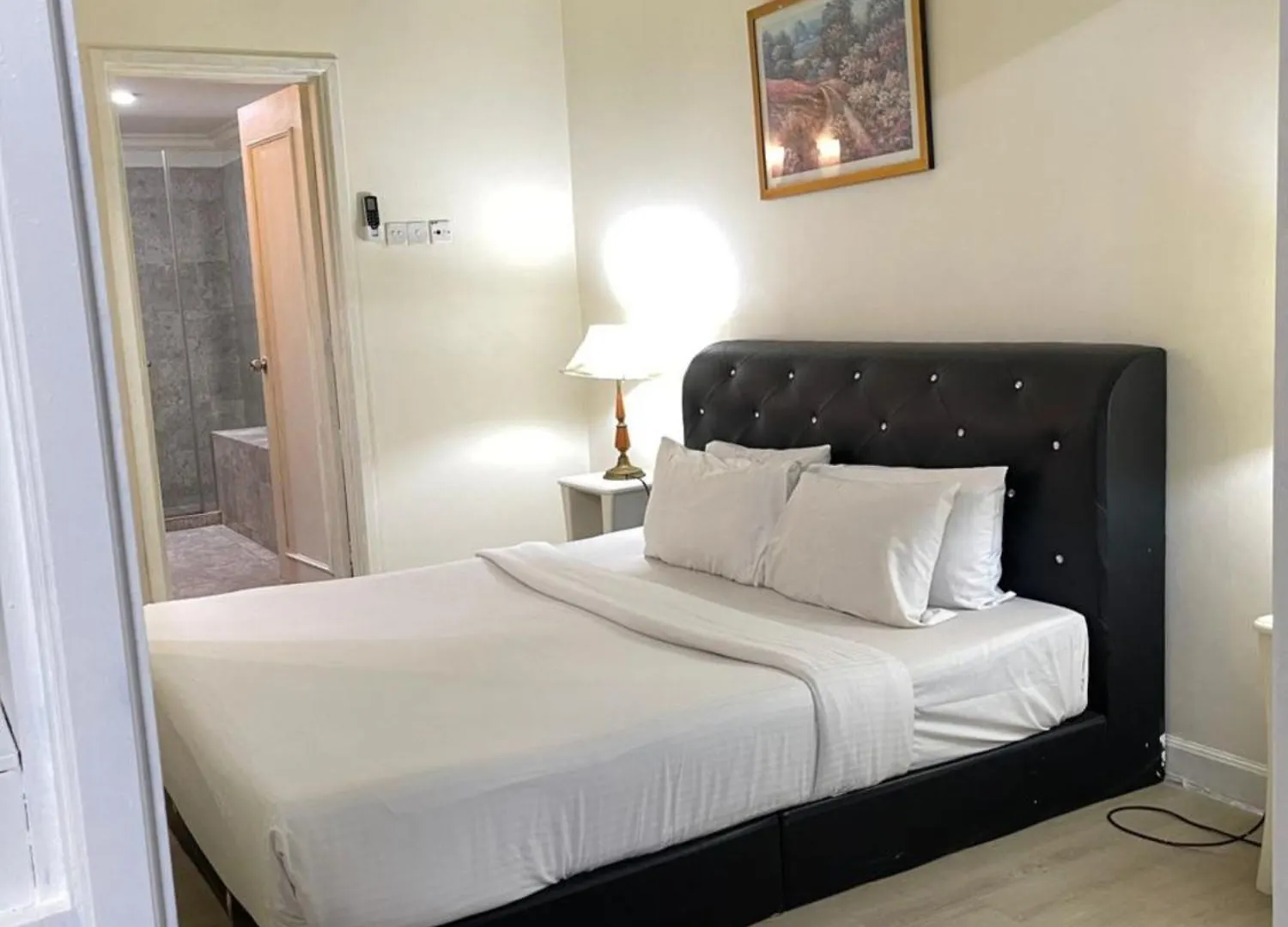 100 Service Suites At Times Square Kl Kuala Lumpur 0*,